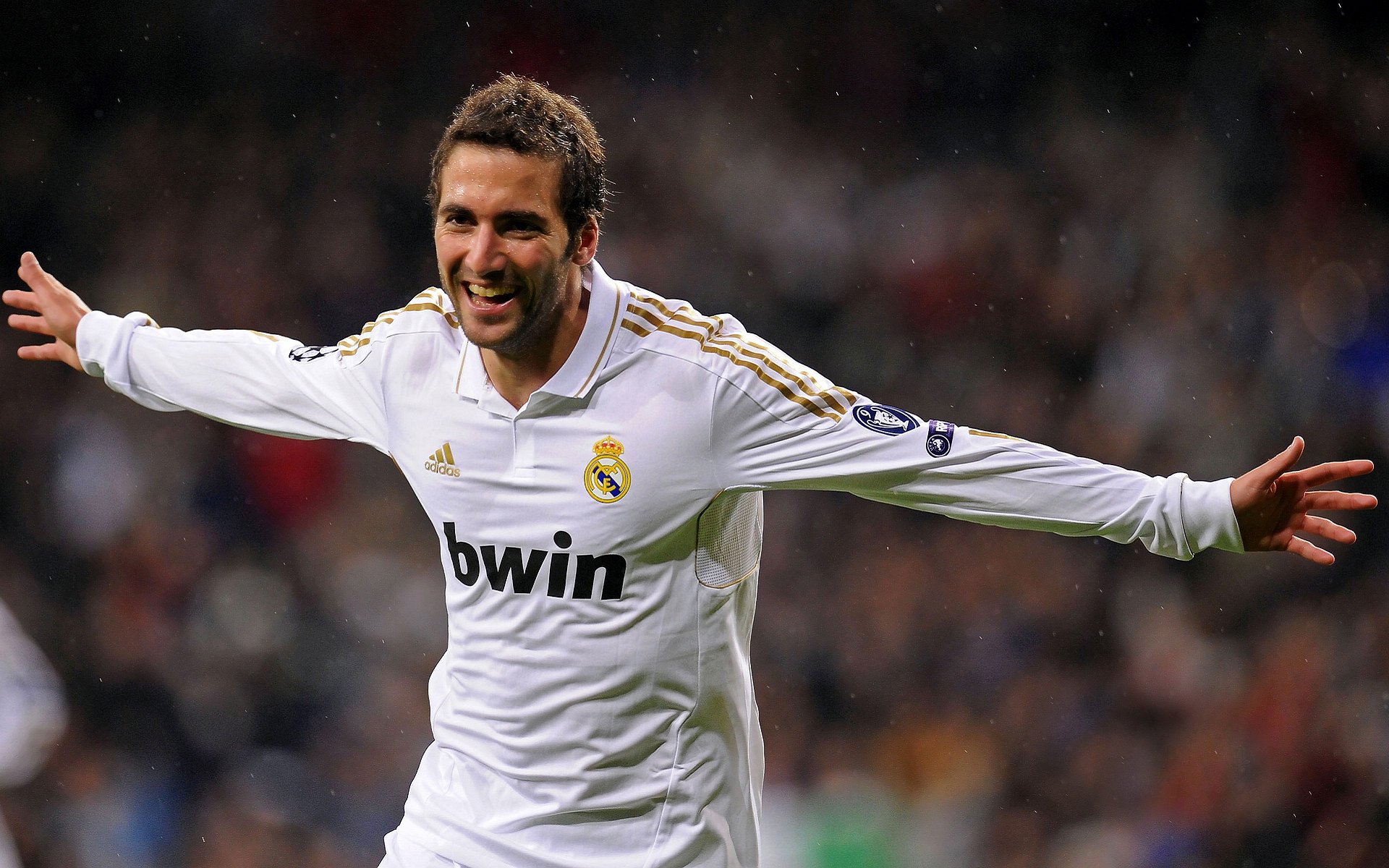 拜仁连胜终结争冠生变,拜仁 连冠